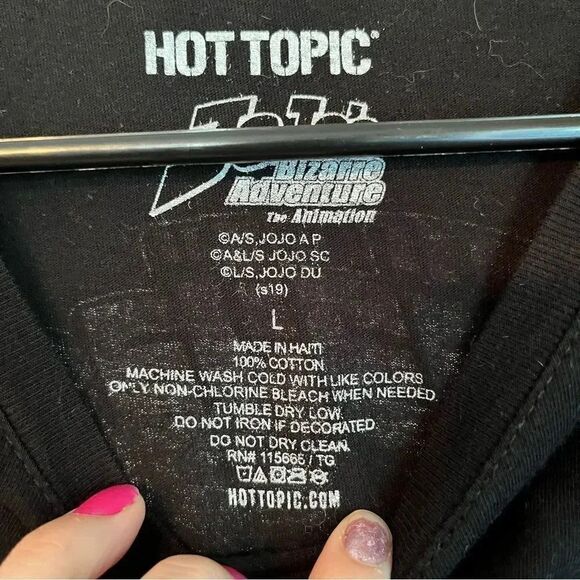 Hot Topic Jo Jos Bizarre Adventures Womens Top Animation Size Large - Picture 4 of 4